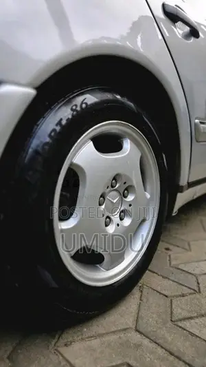 Mercedes-Benz W210 1997 Car (Used)
