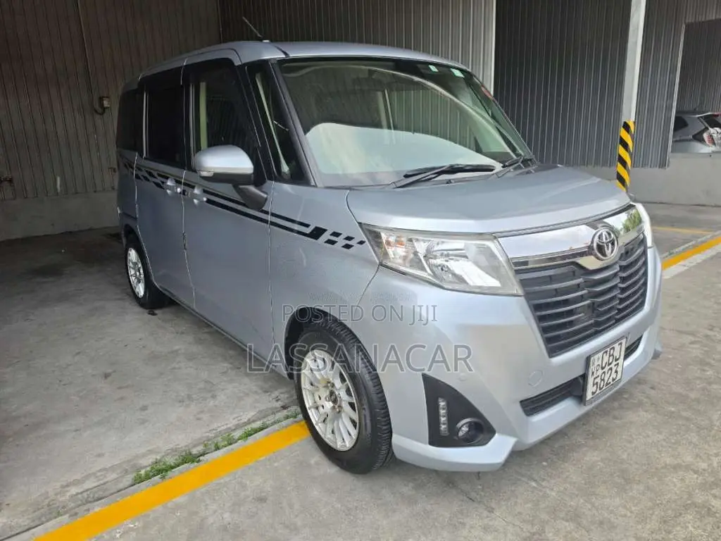 Toyota Roomy Custom G 2018 Car (Used)