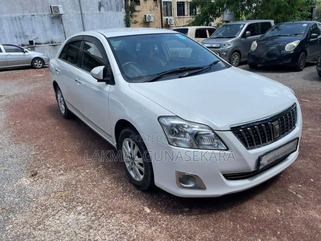 Toyota Premio 2013 Car (Used)