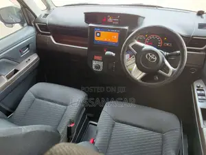 Toyota Roomy Custom G 2018 Car (Used)