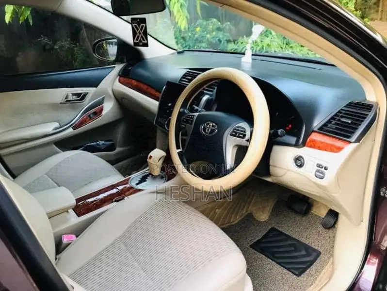 Toyota Premio 2013 Car (Used)