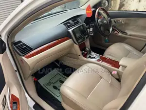 Toyota Premio 2013 Car (Used)
