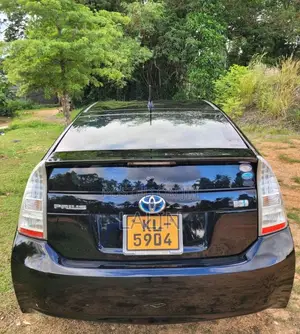 Toyota Prius 2010 Car (Used)