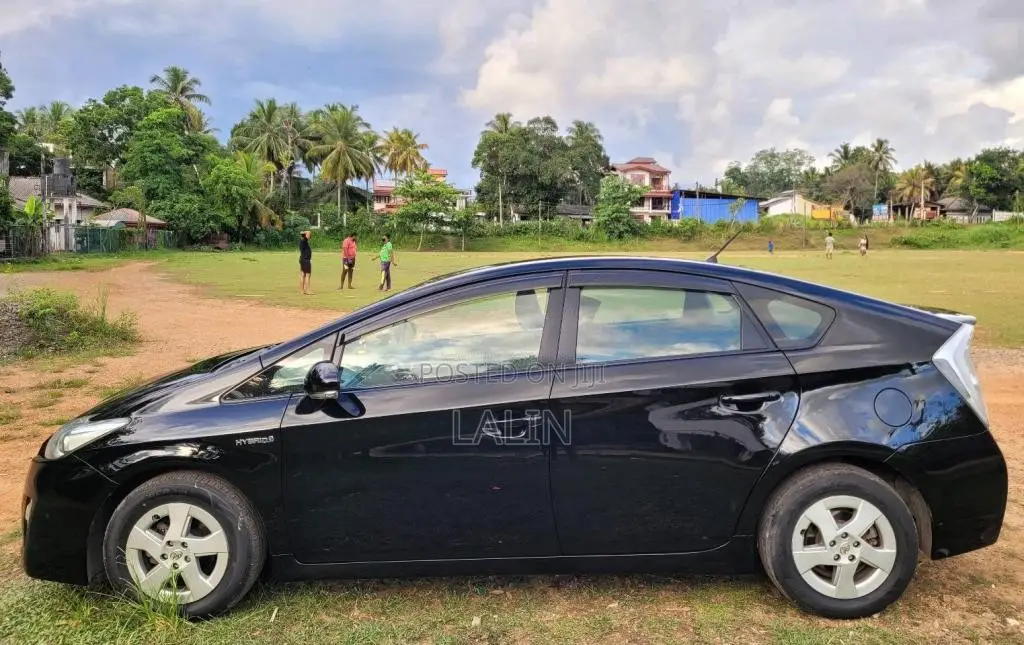 Toyota Prius 2010 Car (Used)
