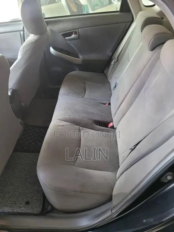 Toyota Prius 2010 Car (Used)