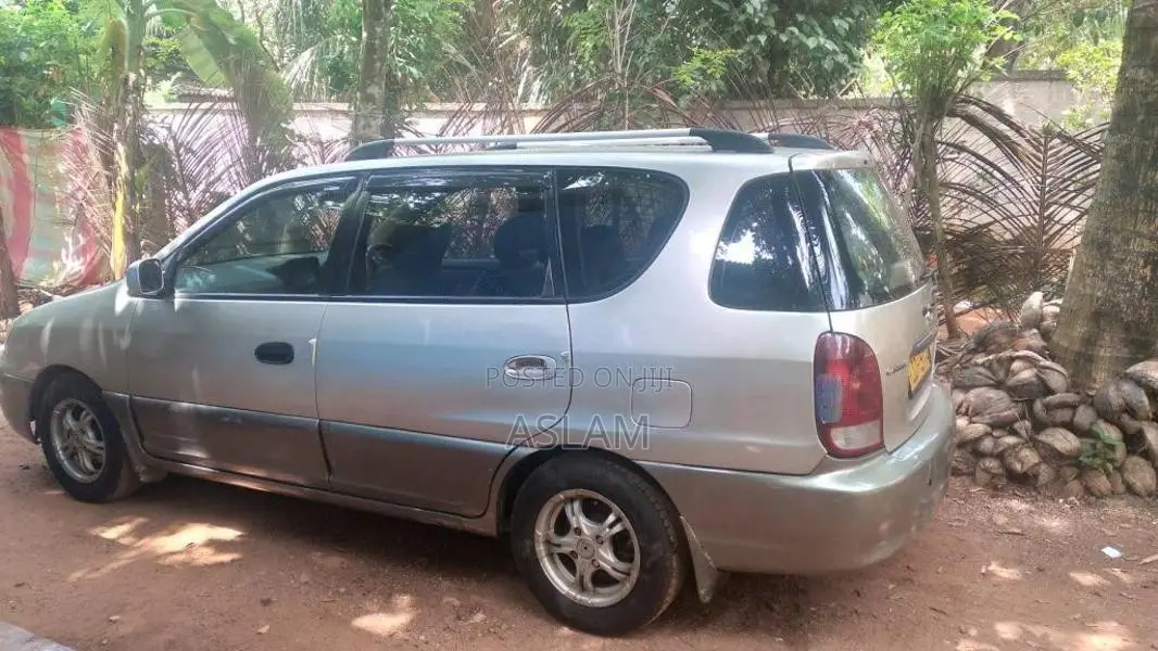 Kia Carens 2001 Car (Used)