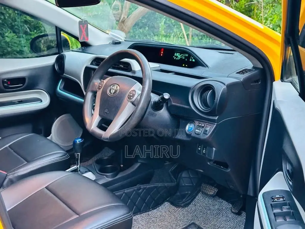 Toyota Aqua 2013 Car (Used)