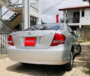 Toyota Axio 2011 Car (Used)