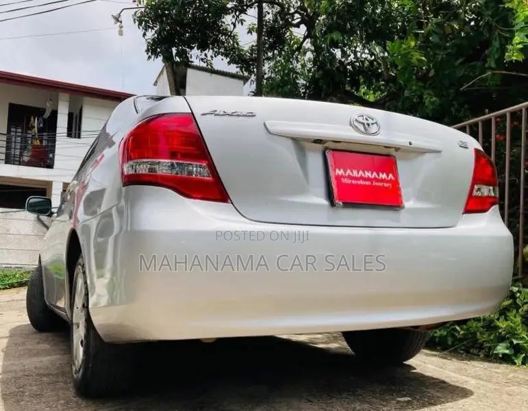 Toyota Axio 2011 Car (Used)