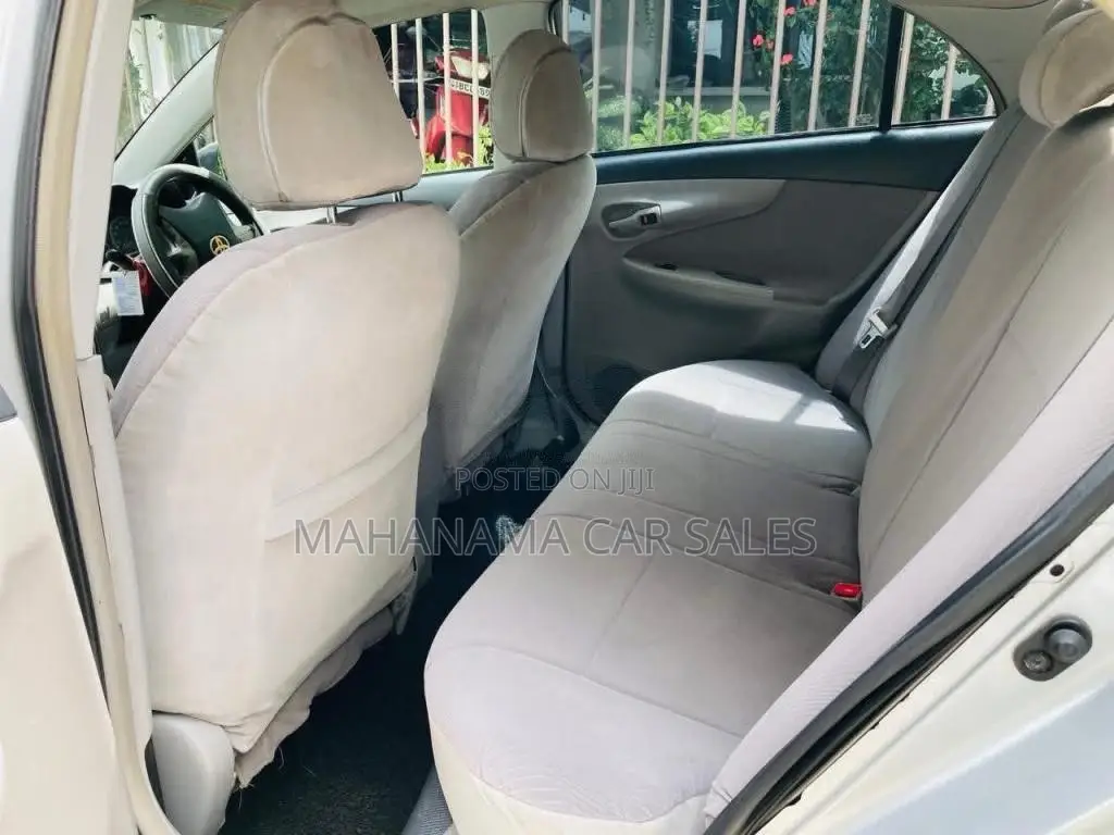 Toyota Axio 2011 Car (Used)