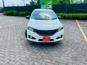 Honda GRACE 2015 Car (Used)