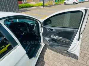 Honda GRACE 2015 Car (Used)