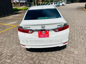 Honda GRACE 2015 Car (Used)