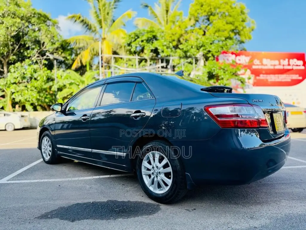 Toyota Premio 2015 Car (Used)