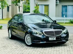 Mercedes-Benz E300 Elegance Model 2014 Car (Used)