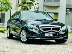 Mercedes-Benz E300 Elegance Model 2014 Car (Used)