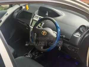 Toyota Vitz 2007 Car (Used)