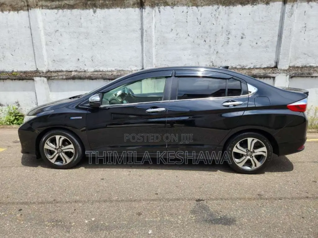 Honda Grace 2014 Car (Used)