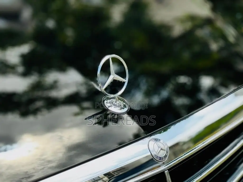 Mercedes-Benz E300 Elegance Model 2014 Car (Used)