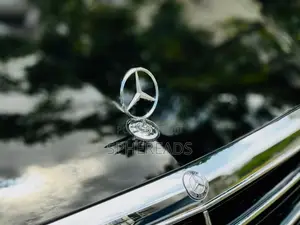 Mercedes-Benz E300 Elegance Model 2014 Car (Used)