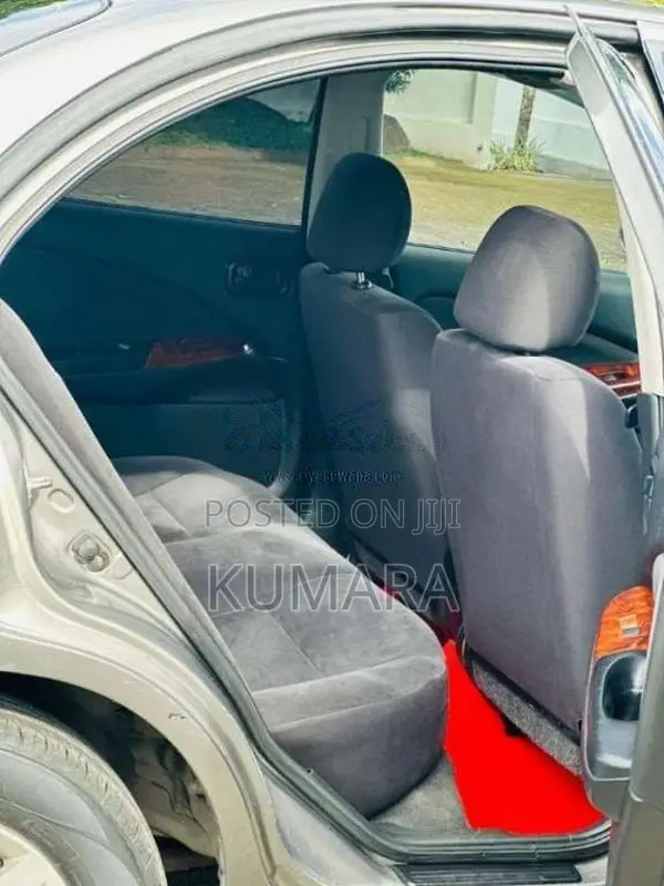 Nissan N16 2011 Car (Used)