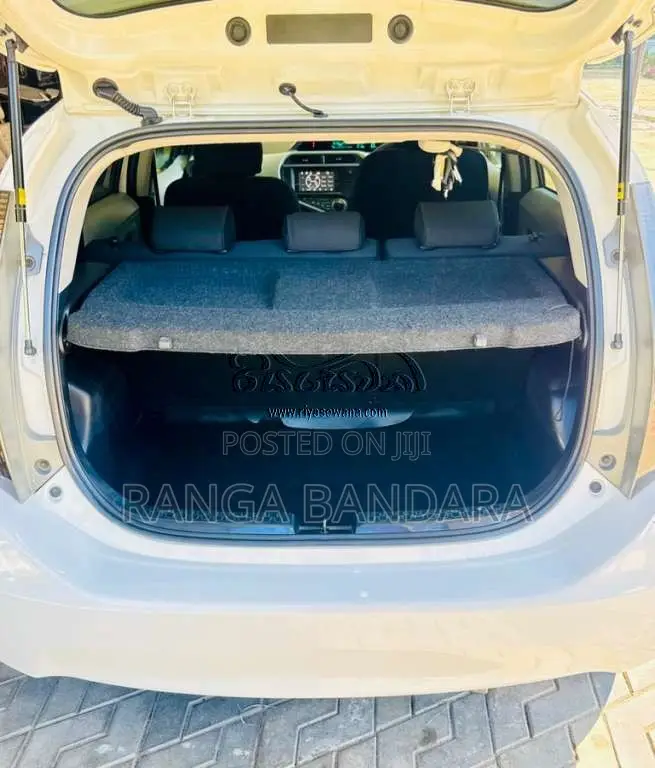 Toyota Aqua 2012 Car (Used)