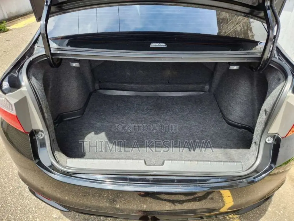 Honda Grace 2014 Car (Used)