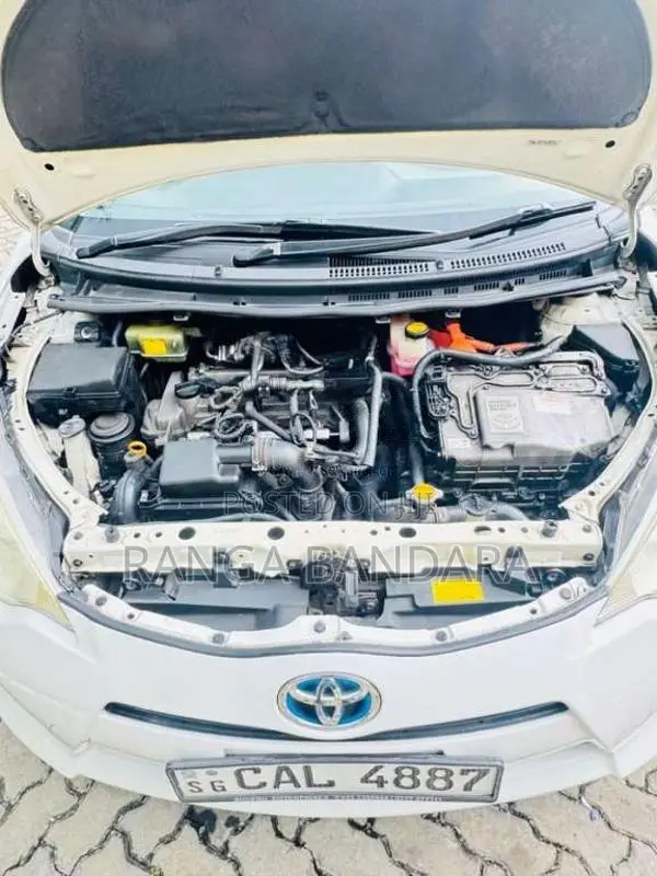 Toyota Aqua 2012 Car (Used)
