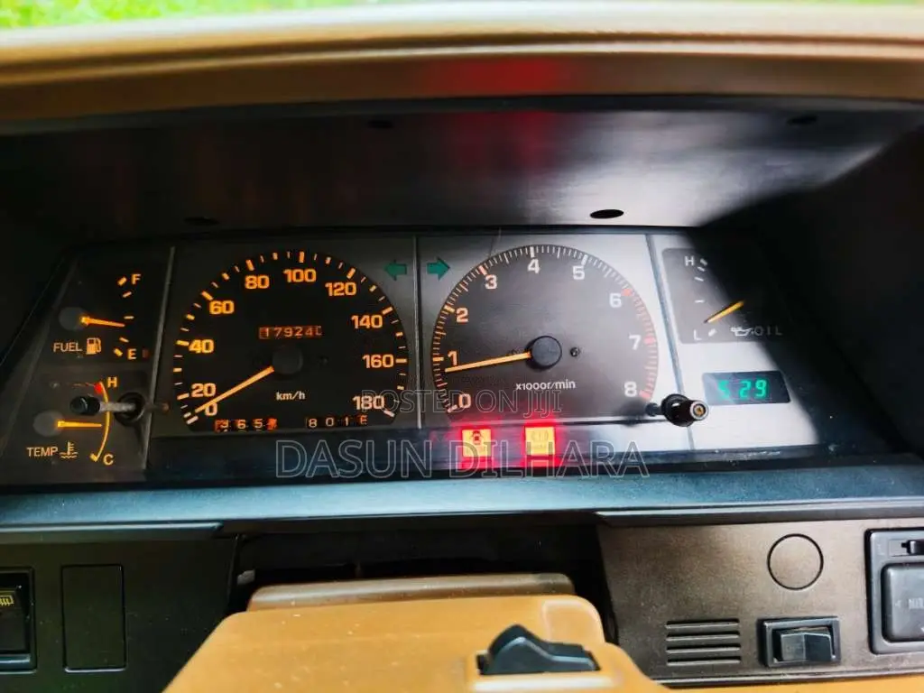 Toyota Carina 1986 Car (Used)