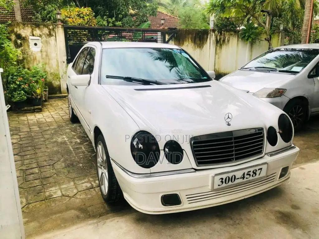 Mercedes-Benz E200 1997 Car (Used)
