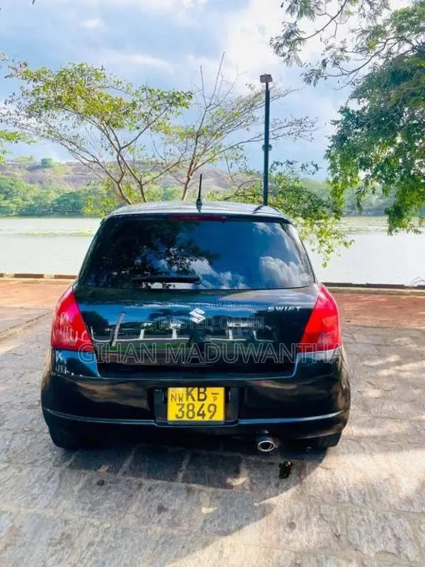 Suzuki Swift 2004 Car (Used)