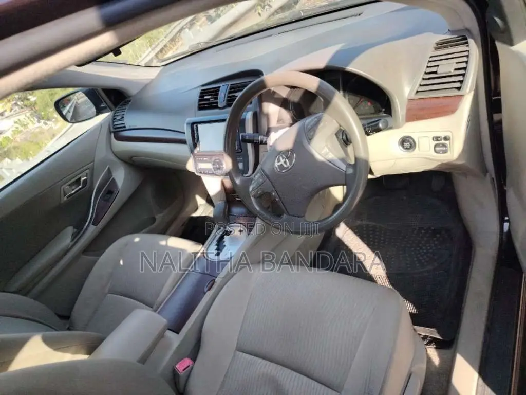 Toyota Premio 2011 Car (Used)