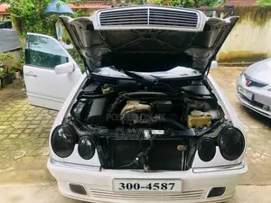 Mercedes-Benz E200 1997 Car (Used)