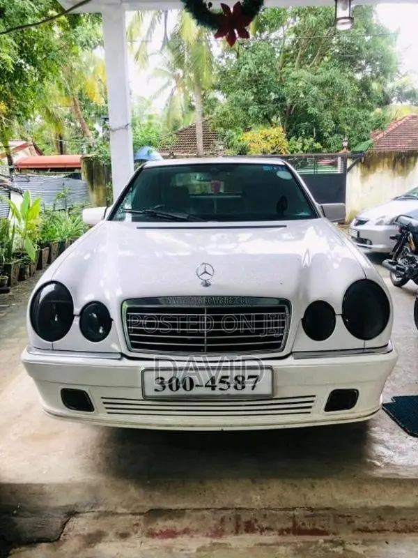 Mercedes-Benz E200 1997 Car (Used)