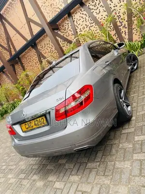 Mercedes-Benz E200 2013 Car (Used)