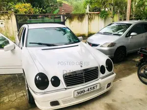 Mercedes-Benz E200 1997 Car (Used)