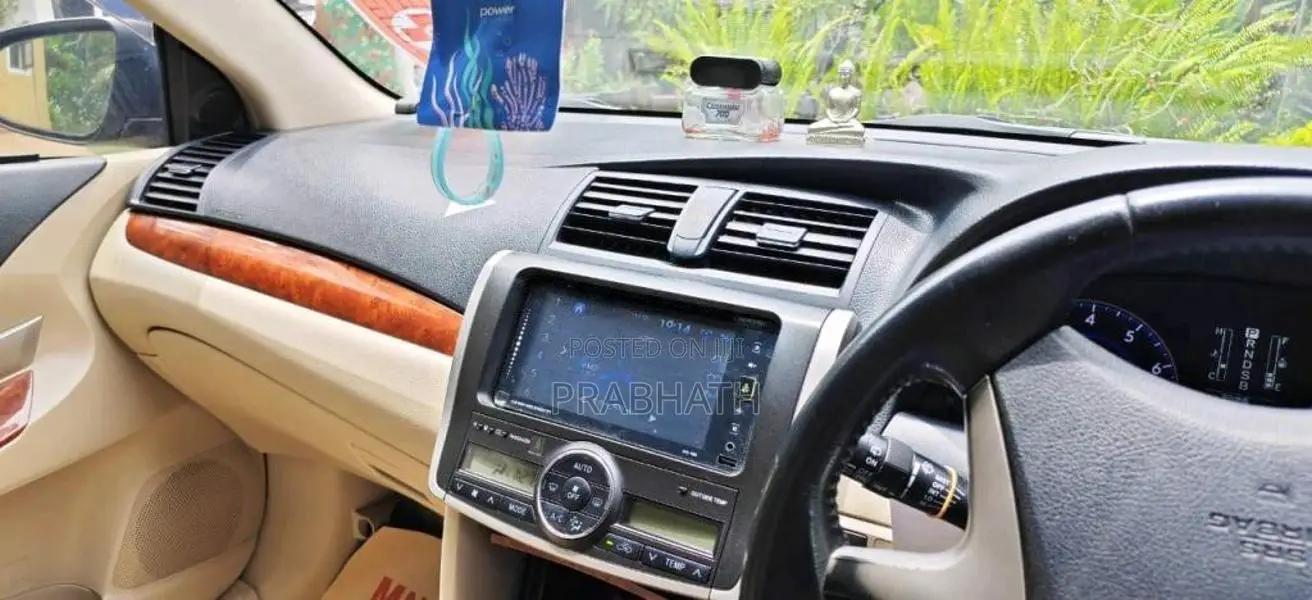 Toyota Premio 2013 Car (Used)