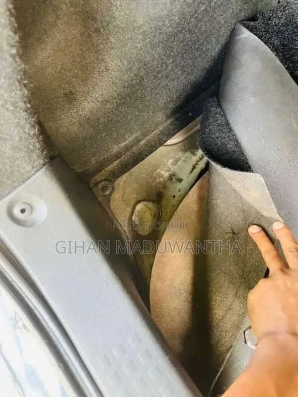 Suzuki Swift 2004 Car (Used)