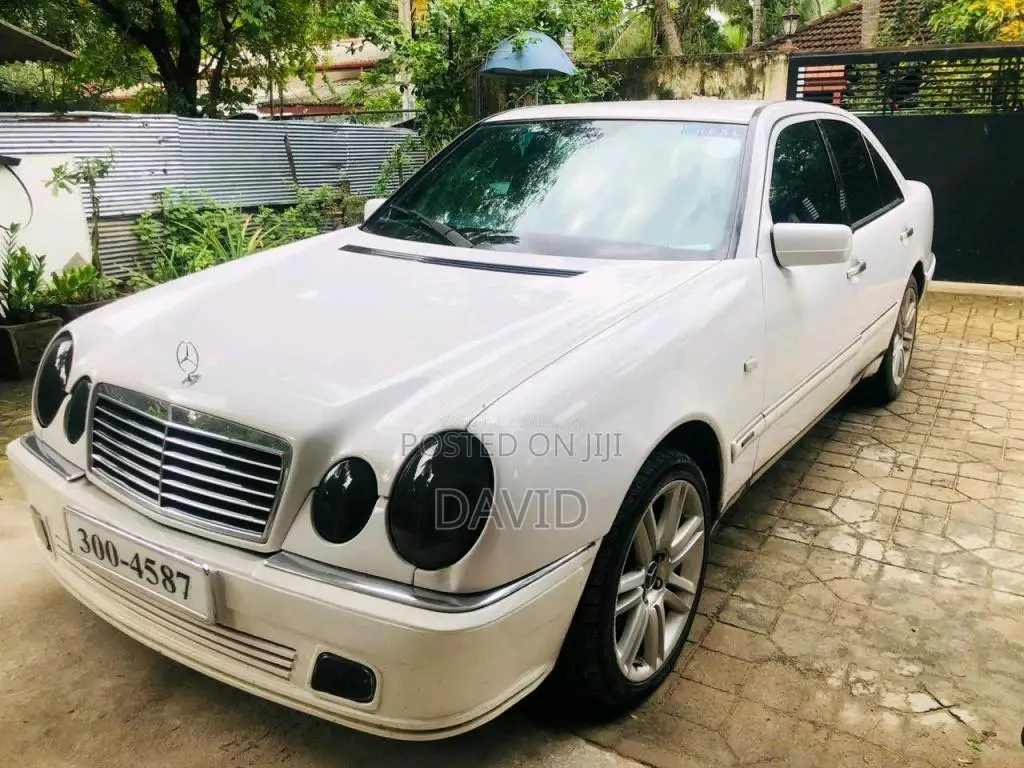 Mercedes-Benz E200 1997 Car (Used)
