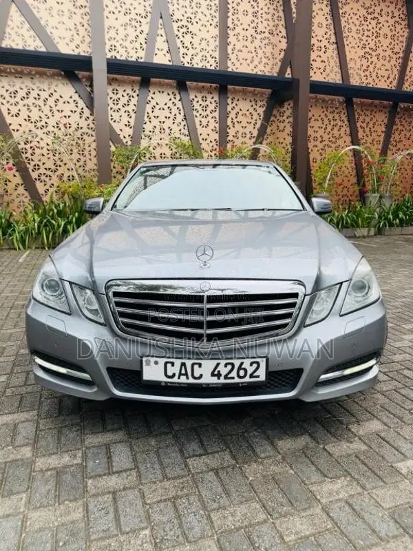 Mercedes-Benz E200 2013 Car (Used)