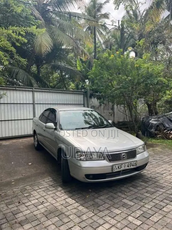Nissan FB15 2003 Car (Used)