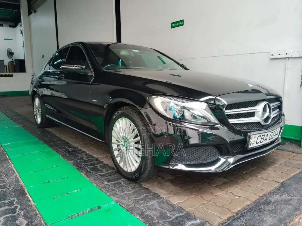 Mercedes-Benz C350e 2017 Car (Used)
