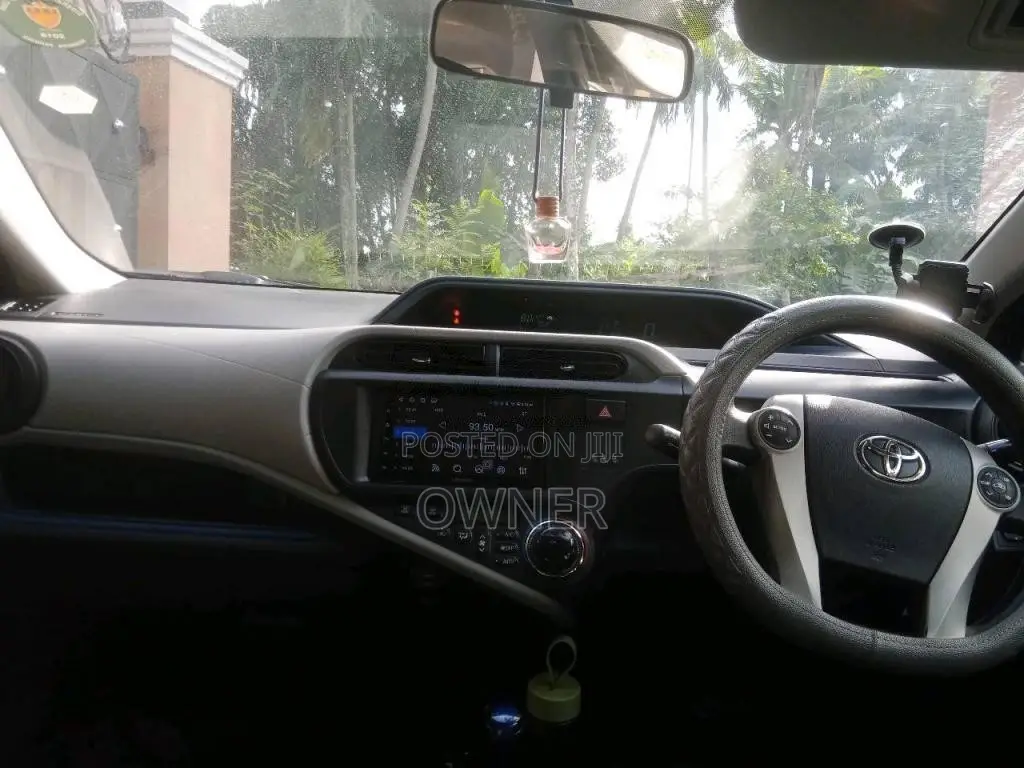 Toyota Aqua S 2013 Car (Used)