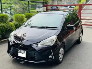 Toyota Vitz 2018 Car (Used)