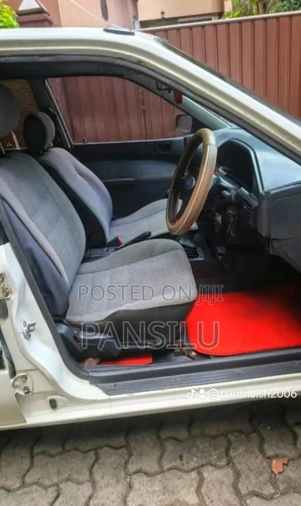 Ford Ford 1992 Car (Used)