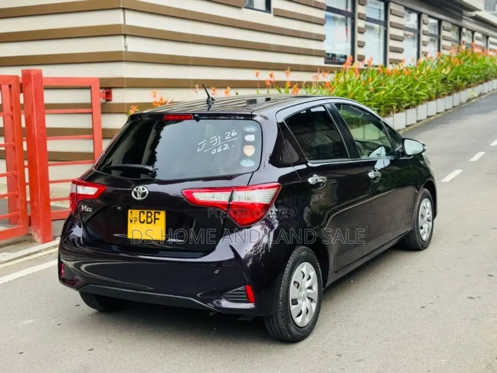 Toyota Vitz 2018 Car (Used)