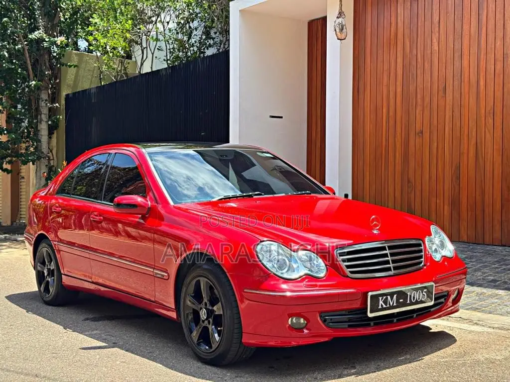 Mercedes-Benz C180 2010 Car (Used)