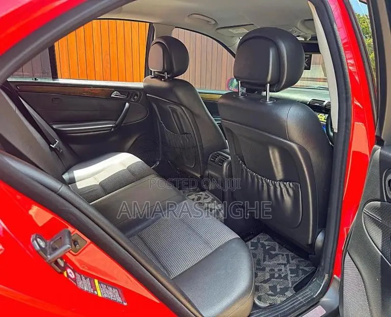 Mercedes-Benz C180 2010 Car (Used)