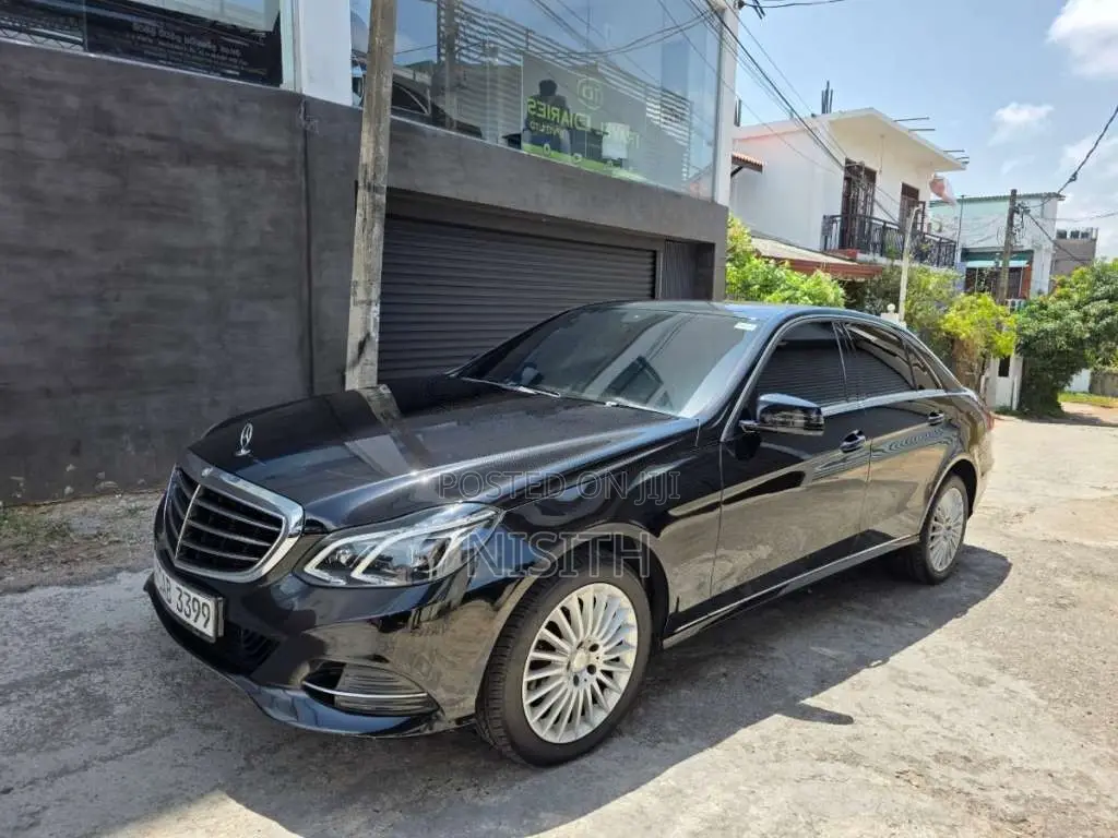 Mercedes-Benz E220 CDI 2013 Car (Used)