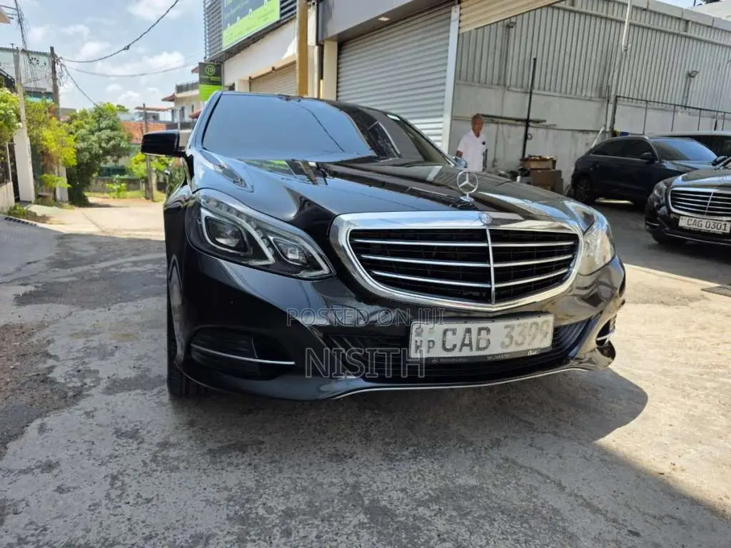 Mercedes-Benz E220 CDI 2013 Car (Used)